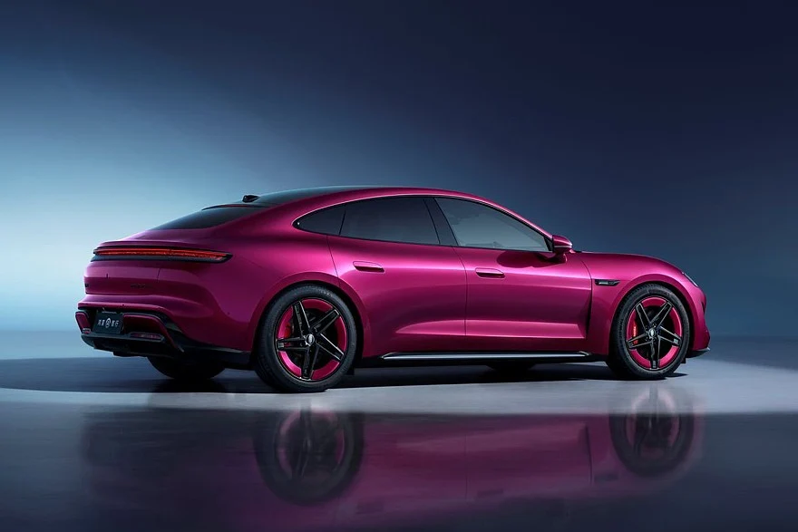 Седан Shangjie Z7