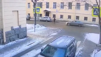  40-летняя женщина сбила пенсионерку на пешеходном переходе в Санкт-Петербурге