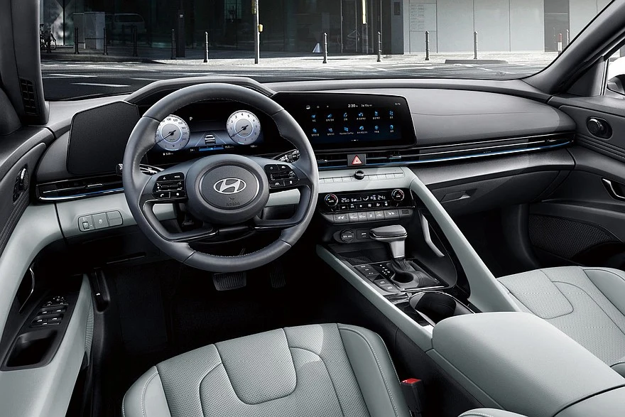 Уходящий седан Hyundai Avante для Кореи, он же Hyundai Elantra седьмого поколения на глобальном рынке