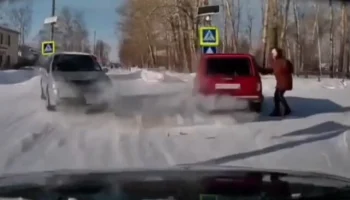  Нарушение ПДД привело к двойному ДТП и сбитому пешеходу в Лесосибирске