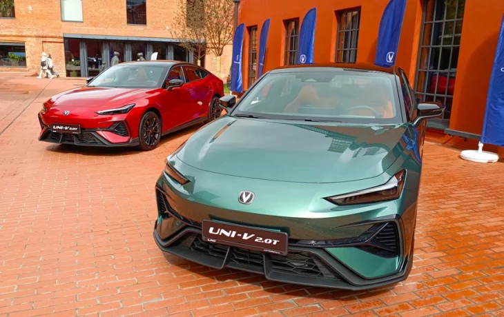 Новый Changan Uni-V с 2.0T в России: объявлена цена