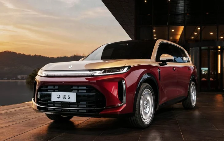 Флагманский кроссовер Baojun Huajing S с электроникой Huawei показали на новых фото