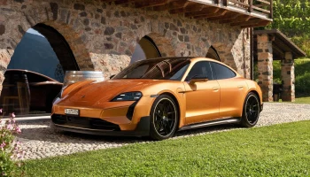 Porsche занесла топор над Taycan, но просит СМИ не разводить панику