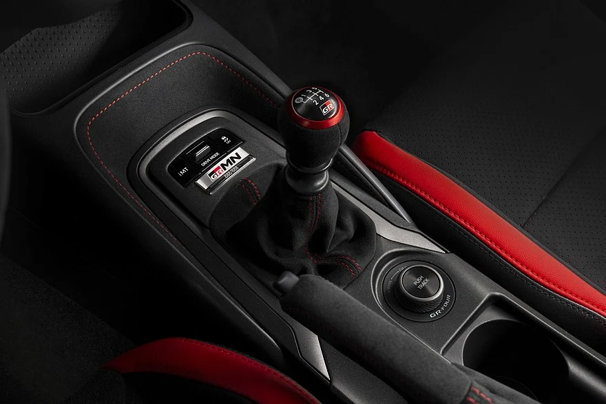 На фото: салон Toyota GRMN Corolla