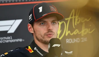 «Так и будешь глупо улыбаться?» Макс Ферстаппен нагрубил журналисту