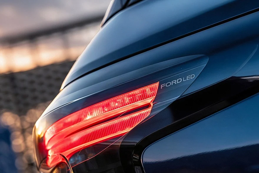 Обновленный Ford Edge L