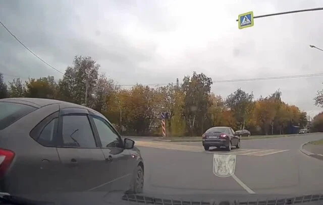  ДТП на перекрестке с круговым движением в Йошкар-Оле: кто виноват?