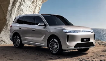 Roewe Jiayue 07: дизайн от бывшего стилиста BMW и VW, богатое оснащение, недорого
