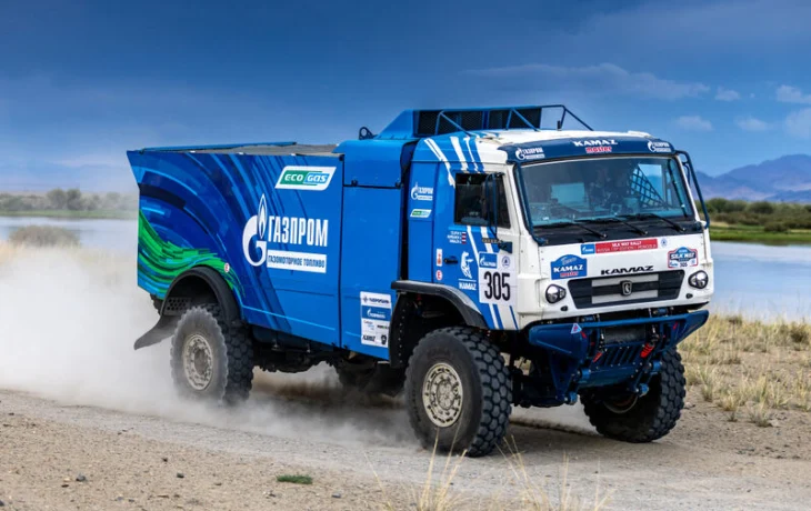 «Настоящий ралли-рейд». Антон Шибалов – о победе на «Шелковом пути-2025»