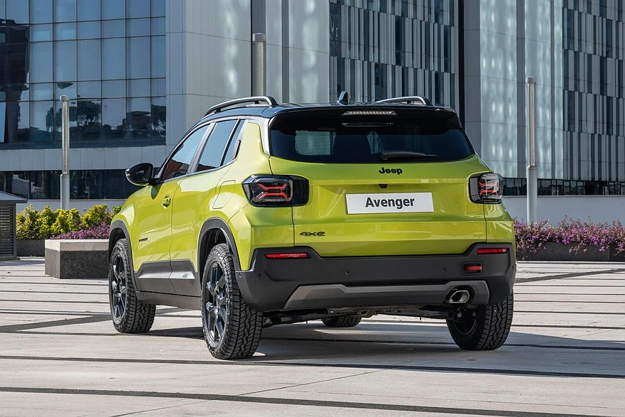 Обновленный Jeep Avenger 4xe