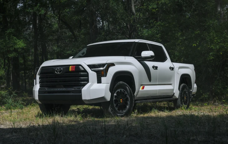 Toyota может выпустить хардкорную версию Tundra, которая поборется с Ford F-150 Raptor