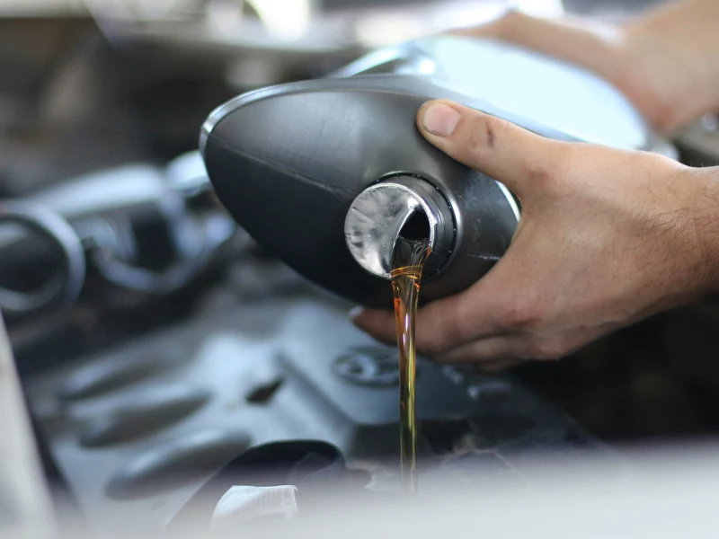 Эксперты рассказали, сколько и как можно хранить моторное масло без утраты его&nbsp;свойств