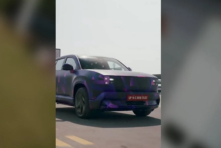 Тестовый прототип грядущего электрического паркетника Honda индийского производства