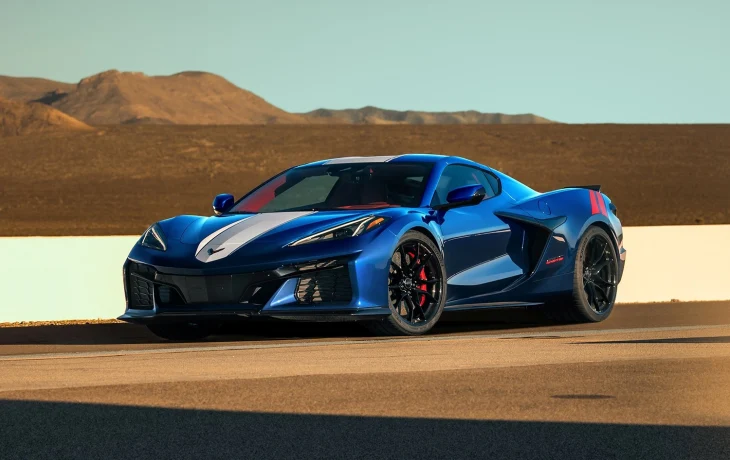 Chevrolet Corvette Grand Sport дебютировал с полным приводом и новым 6,7-литровым V8