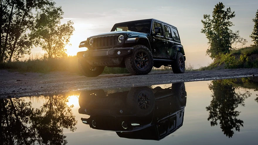 На фото: Jeep Wrangler Smoky Mountain Edition
