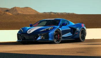 Chevrolet Corvette Grand Sport дебютировал с полным приводом и новым 6,7-литровым V8