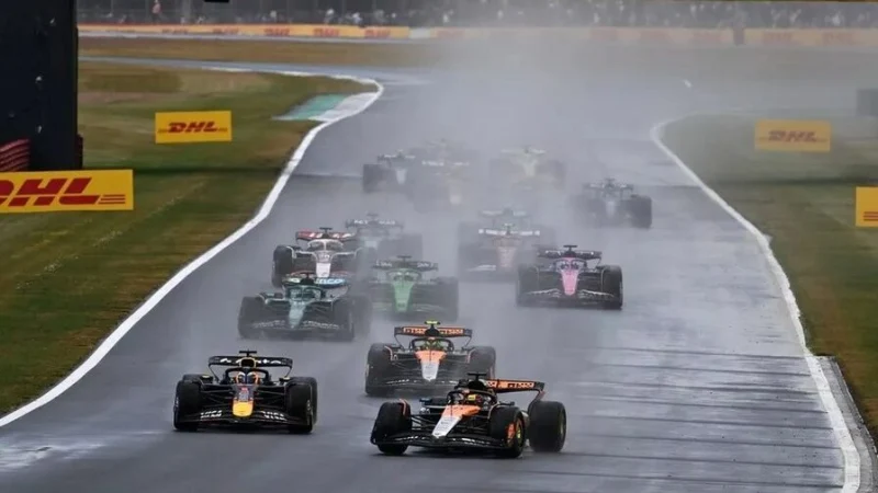 «Замедлиться с 218 до 53 км/ч — это сильно!» Владимир Башмаков поддержал наказание Пиастри