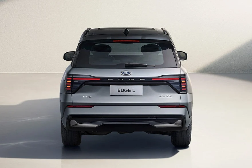 Дореформенный Ford Edge L