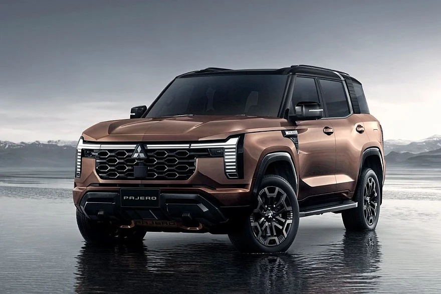 Новый Mitsubishi Pajero для Таиланда, топ-версия Mitsubishi Pajero Super Exceed