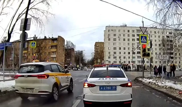  Мгновенная карма настигла таксиста