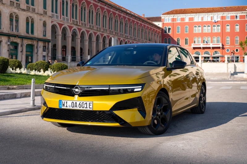 Opel анонсировал новые Astra и Corsa на платформе STLA One