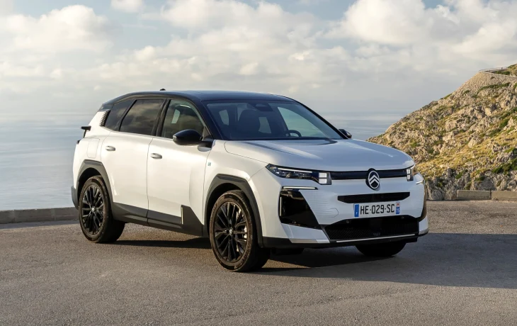 Апгрейд на бумаге: Citroen приписал plug-in гибридному C5 Aircross лишние 30 л.с.