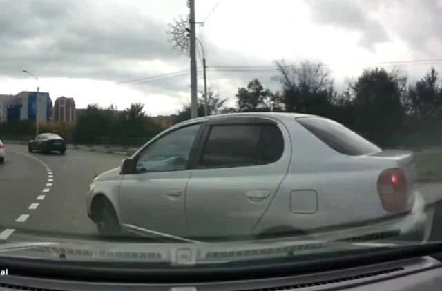  ДТП на перекрестке с круговым движением в Красноярске. Кто виноват?