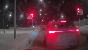  &laquo;Встал в мою полосу&raquo;: кто виноват в ДТП в Санкт-Петербурге?