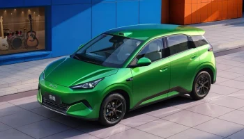 Заметно подросший в новом поколении бюджетник BYD Seagull готовится выйти на рынок