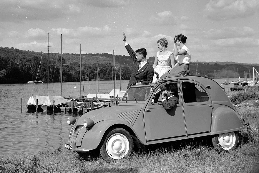Классический Citroen 2CV