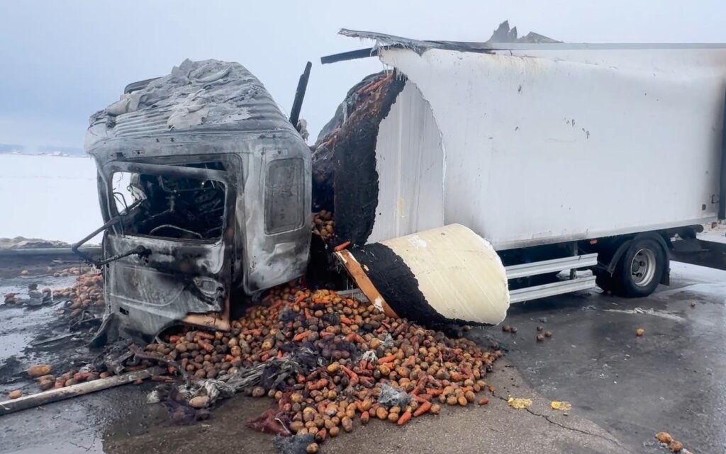 Двое взрослых и двое детей погибли в ДТП в Иркутской области