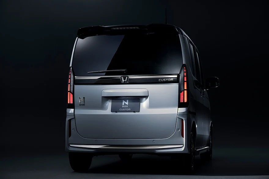 Обновленный Honda N-Box Custom Coordinate Style