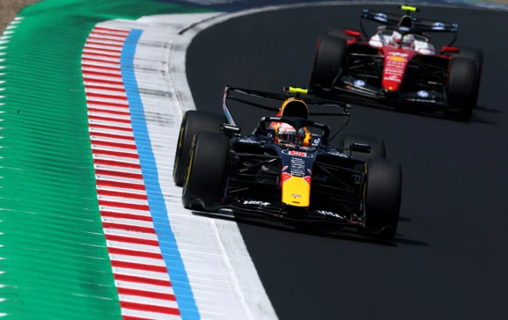 &laquo;Я ошибался&raquo;. Хэмилтон ответил Хаджару и вынес вердикт Red Bull Racing