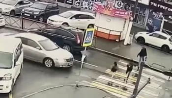  В Иркутске водитель &laquo;Тойоты&raquo; сбил двоих детей и скрылся с места ДТП