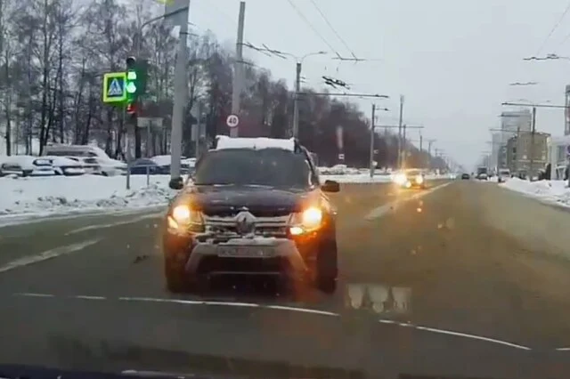 	«Не видишь знак что ли?»: конфликт на перекрестке в Чебоксарах