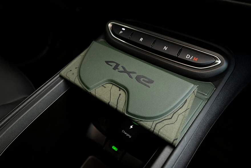 Обновленный Jeep Avenger 4xe