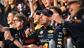 Берни Экклстоун: Ферстаппен заслужил титул в сезоне-2025