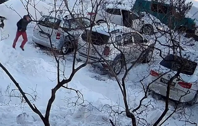  В Кирове водитель устроил массовое ДТП и пытался скрыться