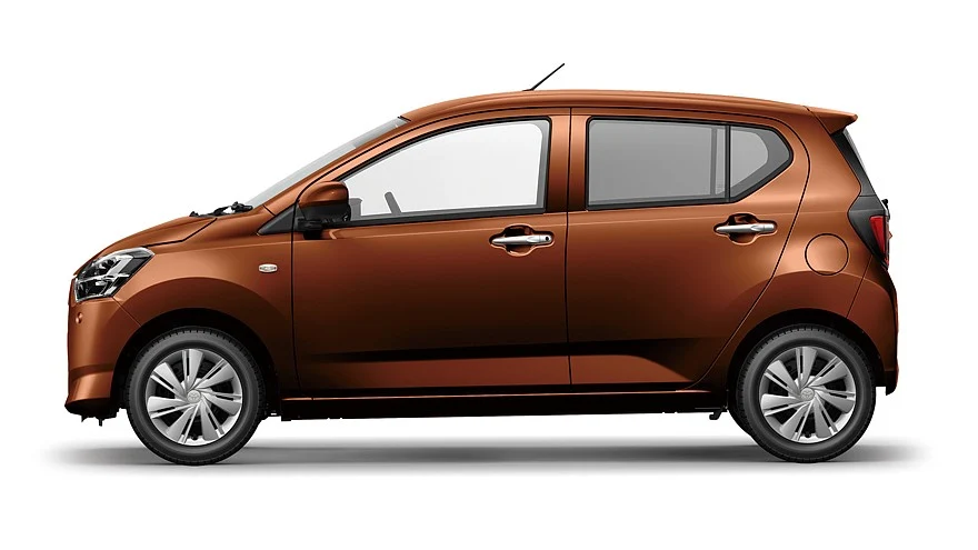 На фото: Toyota Pixis Epoch