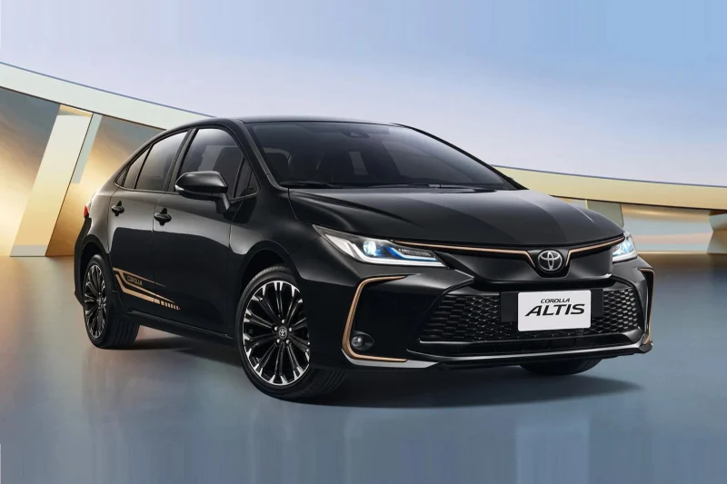 У автомобилей семейства Toyota Corolla появились юбилейные спецверсии