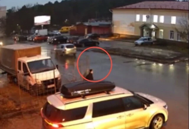  Ребенок попал под колеса двух автомобилей в Нижегородской области