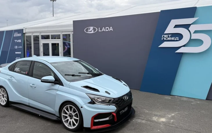 TMS представила новую гоночную Lada Iskra TMS