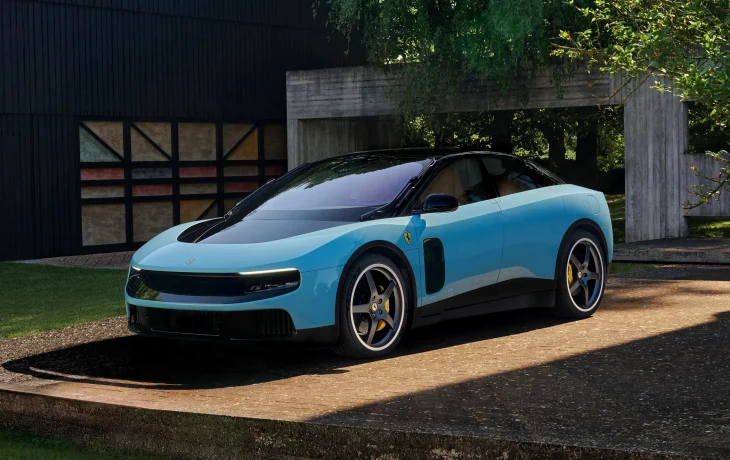 &laquo;Позор и оскорбление чувств!&raquo; &mdash; в соцсетях разгромили Ferrari Luce