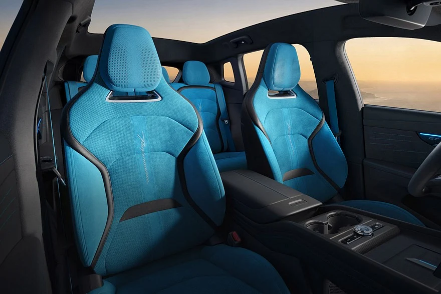 Lynk &amp; Co 07GT Limited Edition
