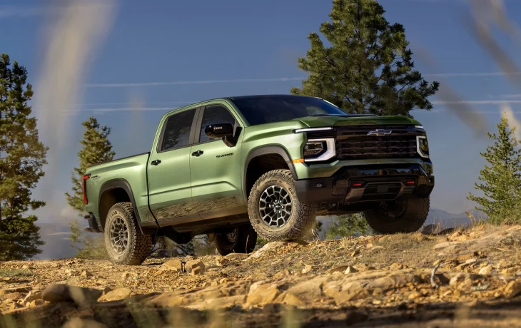 Дебютировал новый пикап Chevrolet Silverado, в том числе топовые версии ZR2 и High Country