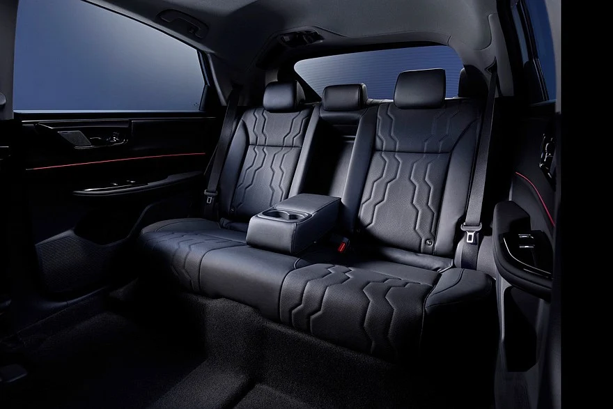 Новый электрокар Honda Insight для Японии, он же Honda e:NS2 для Китая