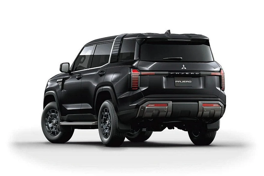 Базовый Mitsubishi Pajero для Японии