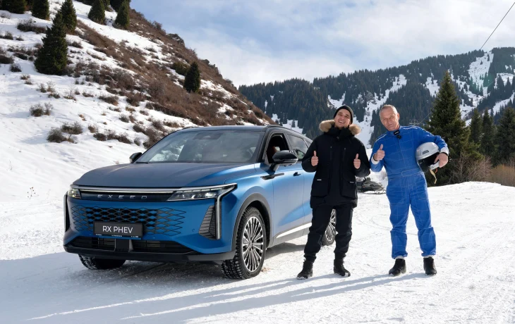 Exeed RX PHEV прошёл сложное испытание с подъёмом по льду с уклоном 41&deg;