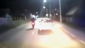  В Алтайском крае нетрезвый водитель без прав устроил ДТП и утопил автомобиль в реке
