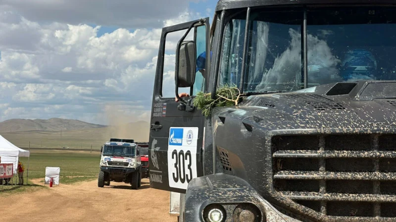 КАМАЗ оформил дубль, МАЗ вернулся в лидеры общего зачета. Итоги 4-го этапа «Шелкового пути-2025»